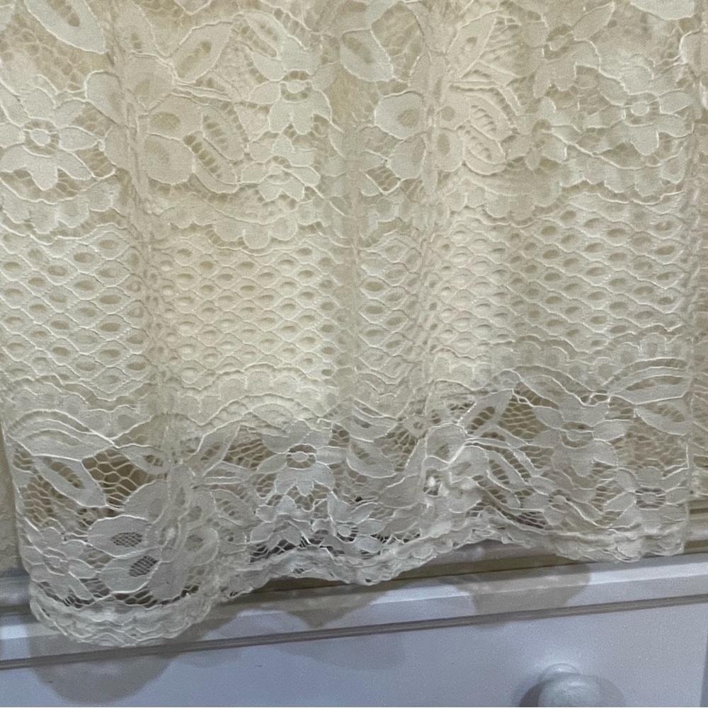Women’s Metrowear Lace Skirt - Cream - Size Medium - Picture 4 of 6